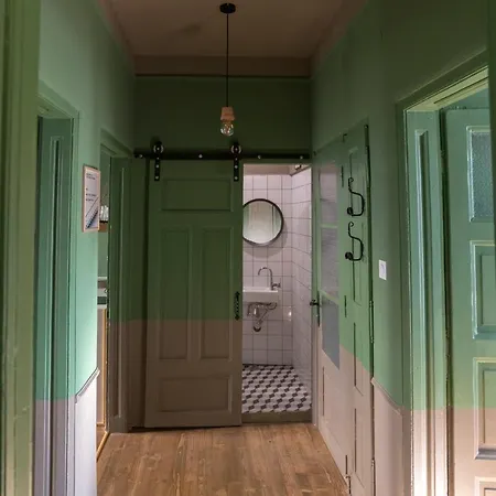 Apartman Beautiful Location Mouse