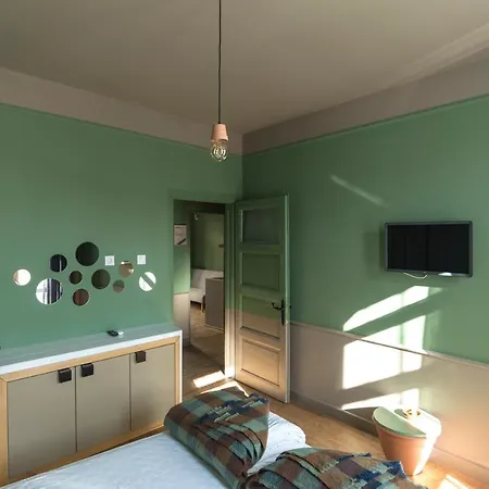 Apartman Beautiful Location Mouse